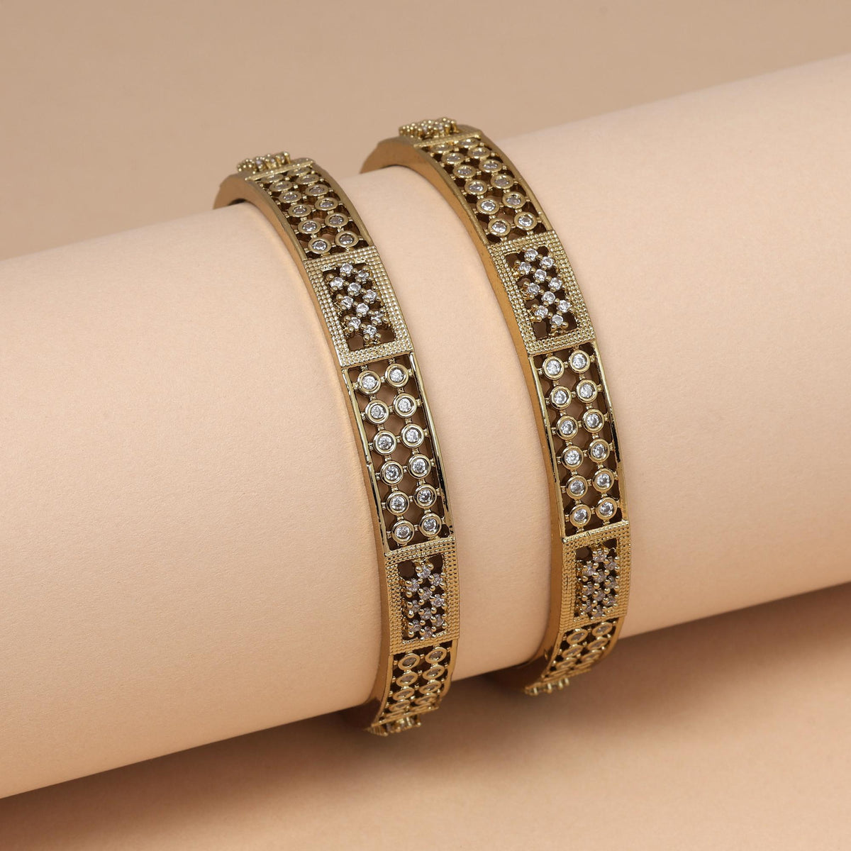 GOLD AMERICAN DIAMOND BANGLE