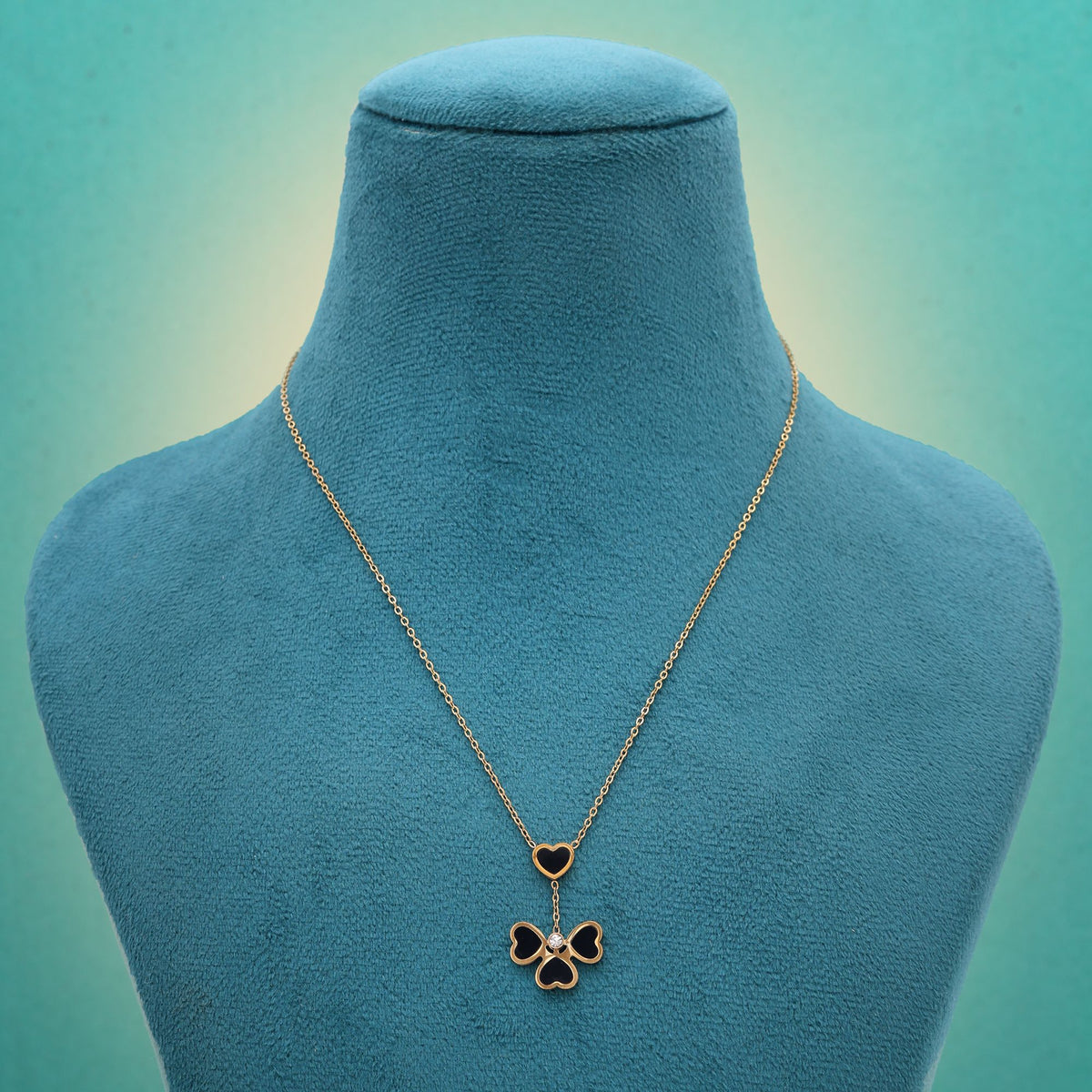 Seraphic Heart Pendant Necklace