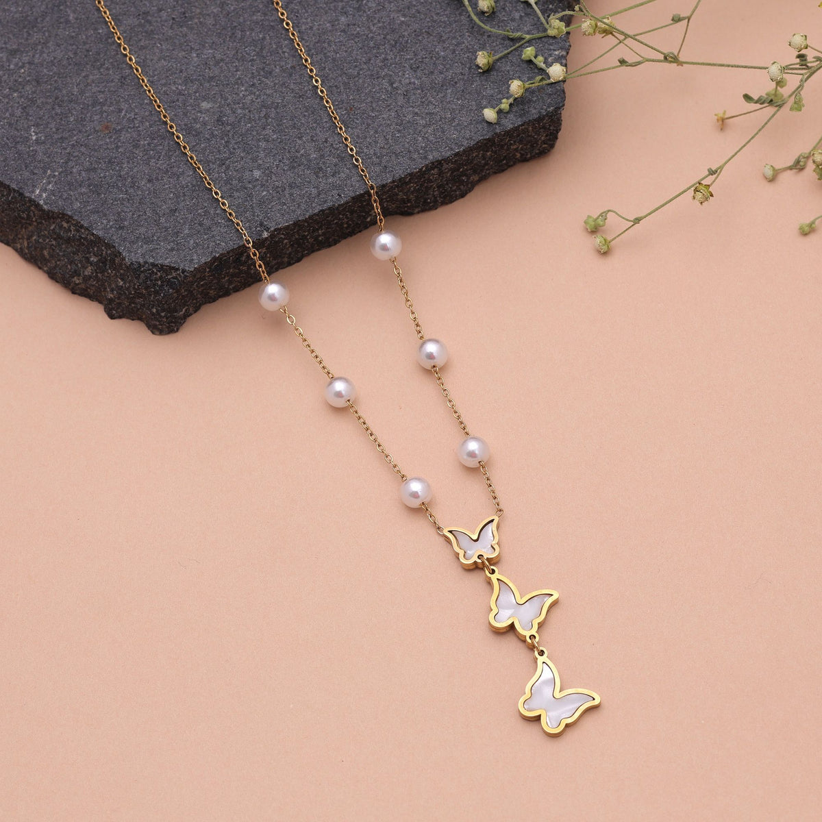 Delicate White Bead Pendant Necklace