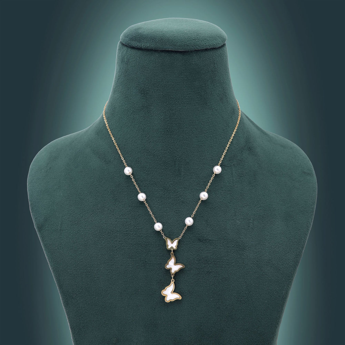 Delicate White Bead Pendant Necklace