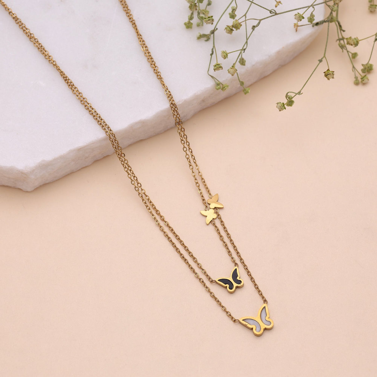 Sleek Gold Link Necklace